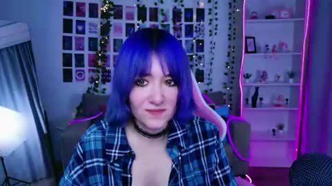 Snapshot of catharinejones chatting on June 27, 6:07 am KettieHi My name is Katie I love drawing and I can play the guitar. And love dancing online show from June 27, 6:07 am