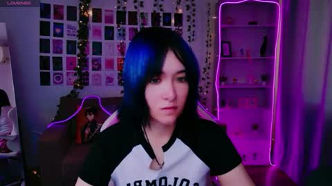 Snapshot of catharinejones chatting on July 23, 10:24 am KettieHi My name is Katie I love drawing and I can play the guitar. And love dancing online show from July 23, 10:24 am
