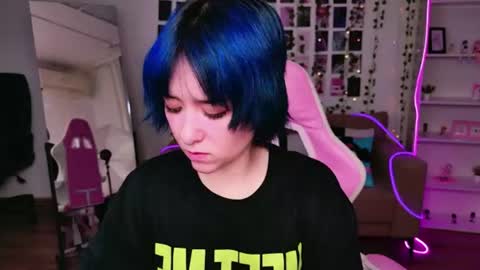 Snapshot of catharinejones chatting on August 2, 5:17 am KettieHi My name is Katie I love drawing and I can play the guitar. And love dancing online show from August 2, 5:17 am