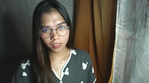 Snapshot of catherine_365 chatting on September 19, 2:02 am catherine_365 online show from September 19, 2:02 am