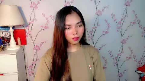 Snapshot of catherine_365 chatting on October 2, 5:14 am catherine_365 online show from October 2, 5:14 am