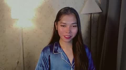Snapshot of catherine_365 chatting on October 8, 6:05 pm catherine_365 online show from October 8, 6:05 pm