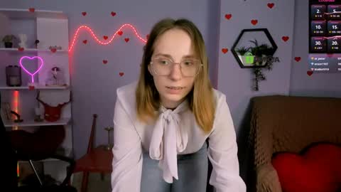 Snapshot of catherine_kitty chatting on April 27, 12:41 am Catherine online show from April 27, 12:41 am