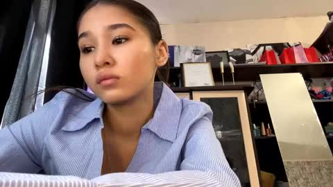 catherinepirs online show from April 15, 9:27 am