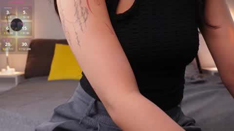 Lee online show from November 24, 5:01 pm