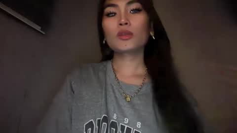 Snapshot of cathy_sanches chatting on May 17, 1:47 am cathy online show from May 17, 1:47 am