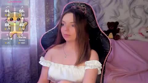 Snapshot of catisyfury chatting on September 21, 11:23 am . . online show from September 21, 11:23 am