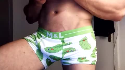 catkot912 online show from December 17, 9:10 pm