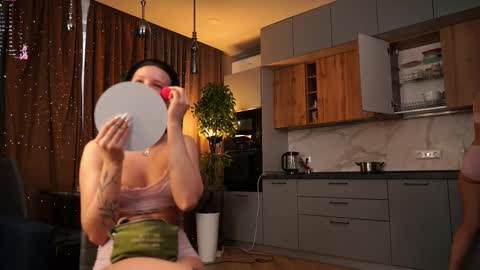 catolinanight online show from February 27, 6:24 am