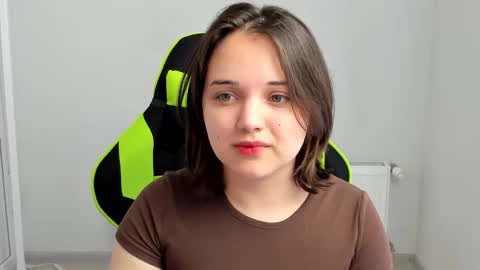 Snapshot of catrine_cute chatting on March 27, 10:26 am Catrine online show from March 27, 10:26 am