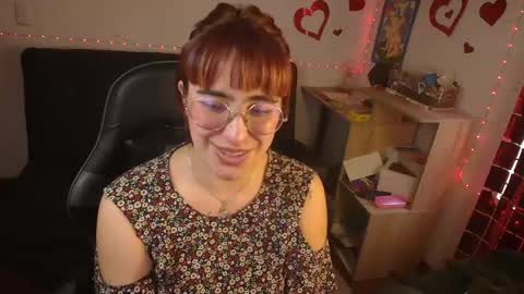 Snapshot of catsito chatting on May 12, 10:40 pm im MIA -Independent Model MY OF is catsito3 online show from May 12, 10:40 pm