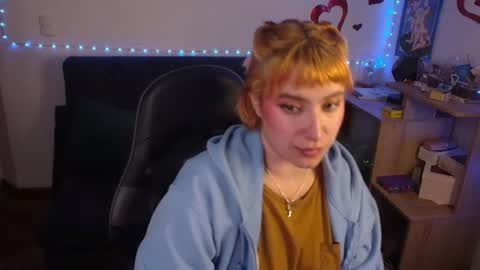 Snapshot of catsito chatting on June 17, 2:36 am im MIA -Independent Model MY OF is catsito3 online show from June 17, 2:36 am