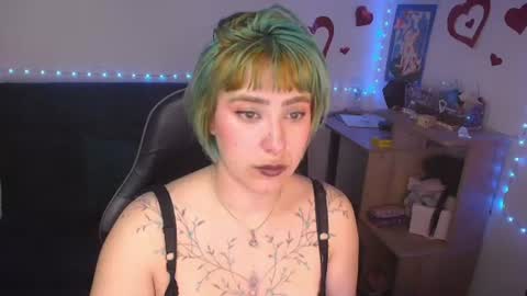 Snapshot of catsito chatting on July 16, 2:50 am im MIA -Independent Model MY OF is catsito3 online show from July 16, 2:50 am
