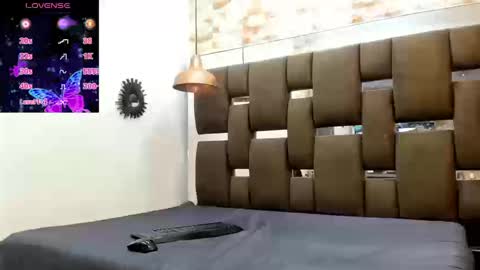 cattaleyaqueen_ online show from September 15, 3:23 pm