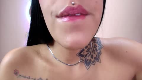 Snapshot of catte_jensen chatting on December 3, 4:31 am Cattleya online show from December 3, 4:31 am