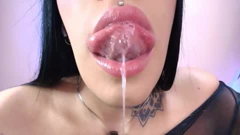 Snapshot of catte_jensen chatting on December 20, 4:30 am Cattleya online show from December 20, 4:30 am