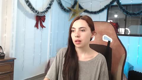 Snapshot of cattleya069 chatting on January 4, 5:47 pm Cattleya you can tell me Leya too. online show from January 4, 5:47 pm