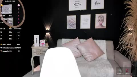 catvalentinee_ online show from December 31, 4:38 am