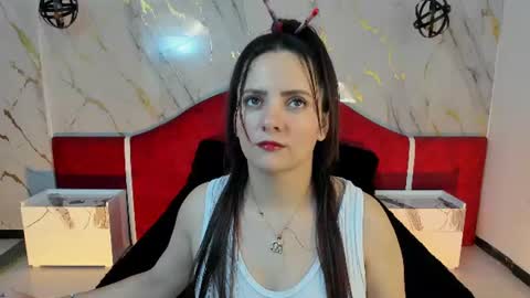 Snapshot of caty_sex4u chatting on July 5, 10:33 am caty online show from July 5, 10:33 am