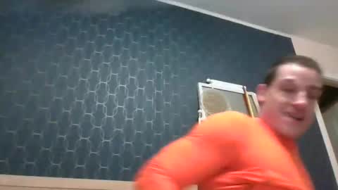 Snapshot of cawboy1992 chatting on March 7, 2:04 am Im yours online show from March 7, 2:04 am