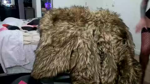 Cayla online show from April 9, 3:39 am