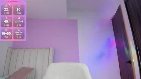 Snapshot of caylin_jordan chatting on September 17, 12:07 pm Cay online show from September 17, 12:07 pm