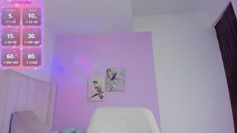 Snapshot of caylin_jordan chatting on October 22, 1:11 pm Cay online show from October 22, 1:11 pm