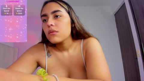 Snapshot of caylin_jordan chatting on November 4, 1:21 pm Cay online show from November 4, 1:21 pm