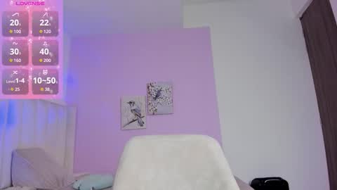 Snapshot of caylin_jordan chatting on November 26, 11:55 am Cay online show from November 26, 11:55 am