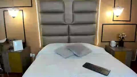 caylincollins online show from February 8, 7:16 pm