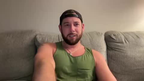 Snapshot of cboyy20 chatting on April 20, 5:32 am cboyy20 online show from April 20, 5:32 am