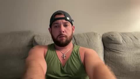 Snapshot of cboyy20 chatting on April 21, 12:34 am cboyy20 online show from April 21, 12:34 am