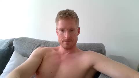 Snapshot of ccloser87 chatting on October 26, 1:39 pm ccloser87 online show from October 26, 1:39 pm