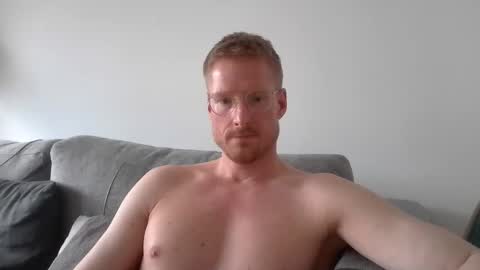 Snapshot of ccloser87 chatting on February 13, 3:52 pm ccloser87 online show from February 13, 3:52 pm