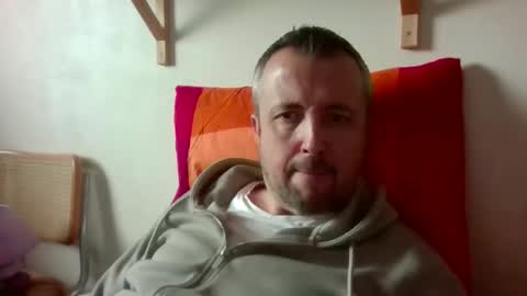 Snapshot of cebcool chatting on February 4, 10:43 am Sb online show from February 4, 10:43 am