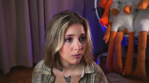 Snapshot of ceceliapidcock chatting on June 19, 7:17 pm Lina online show from June 19, 7:17 pm