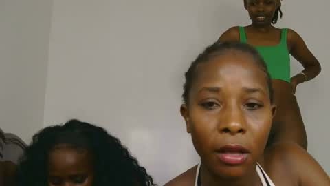 Cecile online show from July 12, 8:38 am