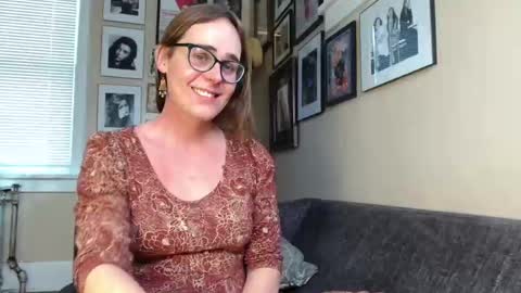 Cecily Saint Claire online show from February 18, 5:10 pm