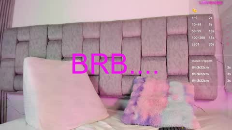 Snapshot of celeste_chic chatting on February 20, 2:24 pm celeste_chic online show from February 20, 2:24 pm