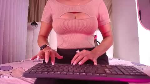 Snapshot of celeste_moonx chatting on July 23, 11:52 am Celeste online show from July 23, 11:52 am