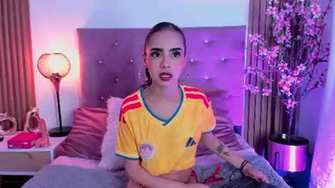 Snapshot of celeste_queen7 chatting on June 17, 11:56 am celeste_queen7 online show from June 17, 11:56 am