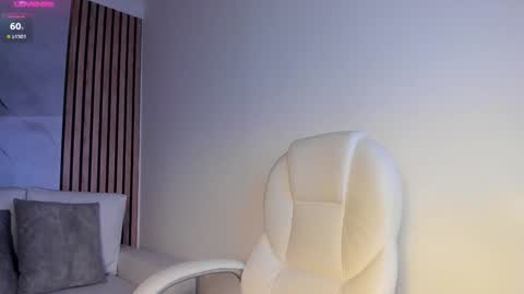 Snapshot of celesteart_ chatting on December 3, 9:23 pm CELEST online show from December 3, 9:23 pm