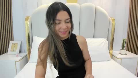 celestebellmont online show from October 8, 12:47 pm