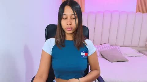 Snapshot of celesteevanss_ chatting on April 29, 7:42 pm Celeste online show from April 29, 7:42 pm