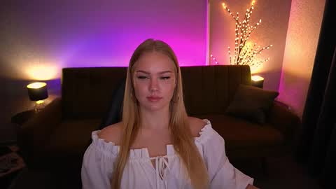 Snapshot of celestenoirr chatting on September 11, 7:52 am celestenoirr online show from September 11, 7:52 am