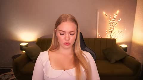 Snapshot of celestenoirr chatting on September 25, 6:50 am celestenoirr online show from September 25, 6:50 am