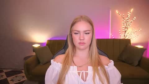 Snapshot of celestenoirr chatting on September 29, 6:18 am celestenoirr online show from September 29, 6:18 am