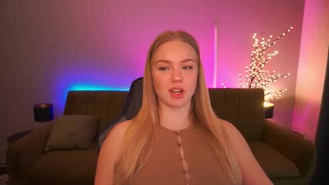 Snapshot of celestenoirr chatting on October 13, 6:13 am celestenoirr online show from October 13, 6:13 am