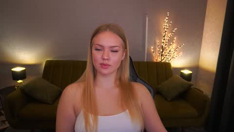 Snapshot of celestenoirr chatting on October 27, 7:12 am celestenoirr online show from October 27, 7:12 am