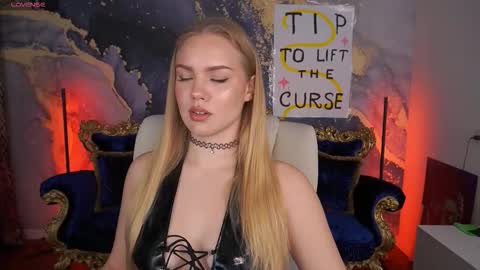 Snapshot of celestenoirr chatting on October 31, 7:31 am celestenoirr online show from October 31, 7:31 am